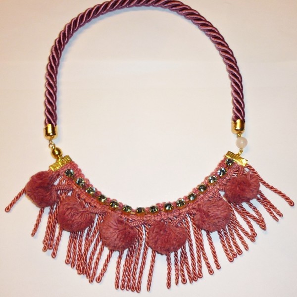 Pon pon necklace - fashion