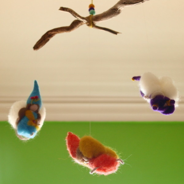 Κρεμαστές νεράιδες - Fairy mobile waldorf inspired - μαλλί, διακοσμητικό, ξύλο, παιχνίδι, ανοιξιάτικο, σύρμα, για παιδιά - 2