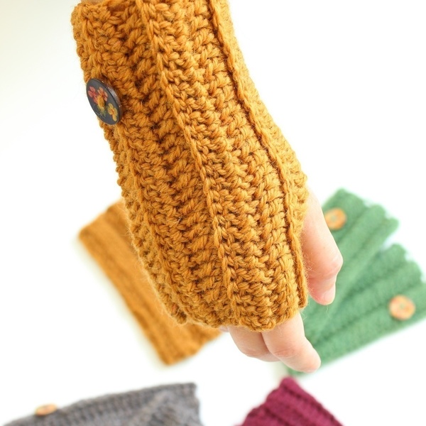 Fingerless gloves με ξύλινα κουμπάκια - μαλλί, handmade, πλεκτό, δώρο, crochet, βελονάκι, χειροποίητα - 2
