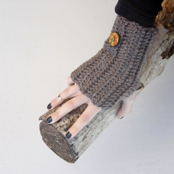 Fingerless gloves με ξύλινα κουμπάκια - μαλλί, handmade, πλεκτό, δώρο, crochet, βελονάκι, χειροποίητα