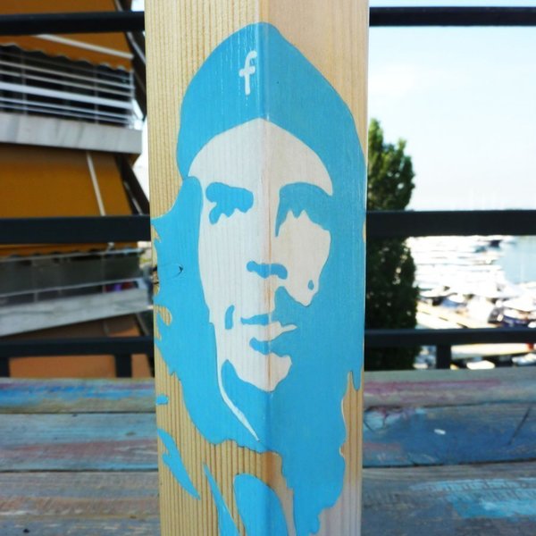 Che Guevara 2019 edition. Viva la revolution...facebook style! - ξύλο, ζωγραφισμένα στο χέρι, μοναδικό, πορτατίφ, χειροποίητα, πρωτότυπα δώρα, ξύλινα διακοσμητικά - 4