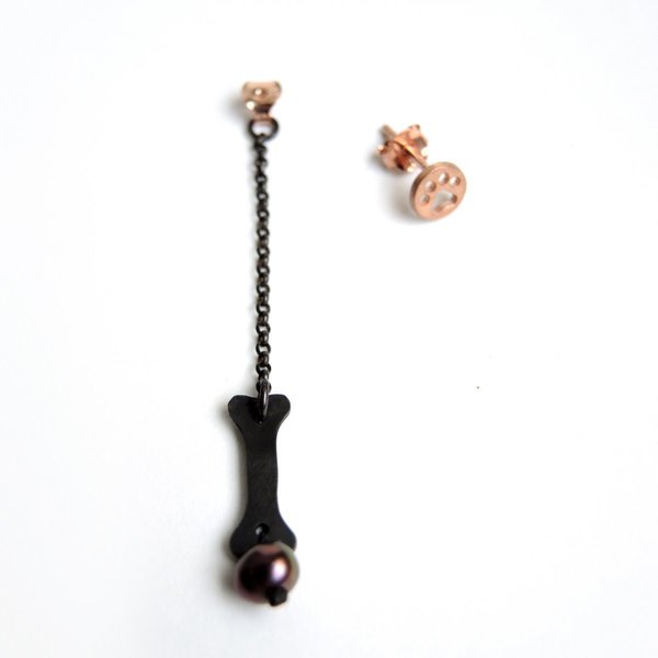 The Black Paw & Bone ασημένια σκουλαρίκια - κοκκαλάκι, επιχρυσωμένα, ασήμι 925, χειροποίητα σκουλαρίκια με πέρλε - 2