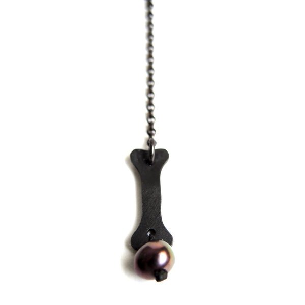 The Black Paw & Bone ασημένια σκουλαρίκια - κοκκαλάκι, επιχρυσωμένα, ασήμι 925, χειροποίητα σκουλαρίκια με πέρλε - 2