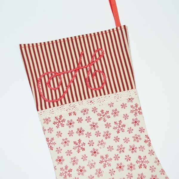Χριστουγεννιάτικη κάλτσα με μονόγραμμα - ύφασμα, βαμβάκι, δώρο, customized, όνομα - μονόγραμμα, στολίδι, romantic, personalised, χριστουγεννιάτικο - 2