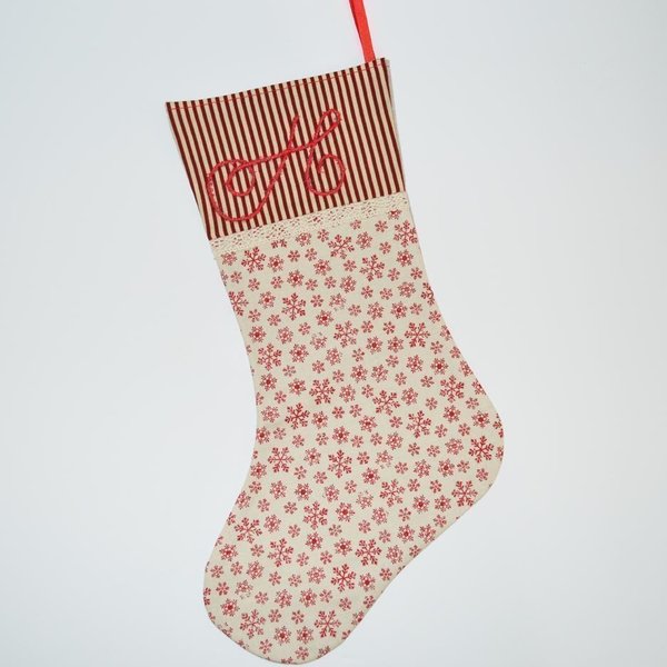 Χριστουγεννιάτικη κάλτσα με μονόγραμμα - ύφασμα, βαμβάκι, δώρο, customized, όνομα - μονόγραμμα, στολίδι, romantic, personalised, χριστουγεννιάτικο