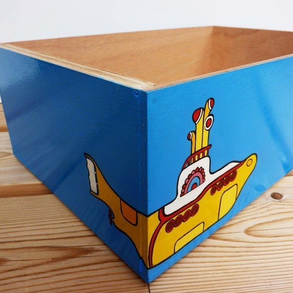 Το Κίτρινο Υποβρύχιο_Μοναδικό χειροποίητο μουσικό κουτί. - handmade, διακοσμητικό, ξύλο, ζωγραφισμένα στο χέρι, μοναδικό, κουτί, οργάνωση & αποθήκευση, χειροποίητα, πρωτότυπα δώρα, κουτιά αποθήκευσης - 4