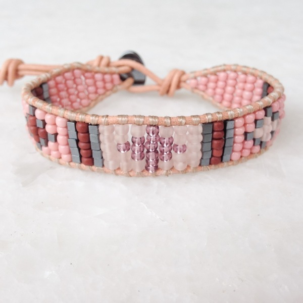 Faded pink leather wrap bracelet - δέρμα, chic, handmade, καλοκαιρινό, μοναδικό, μοντέρνο, ανοιξιάτικο, αιματίτης, χειροποίητα, χάντρες, boho