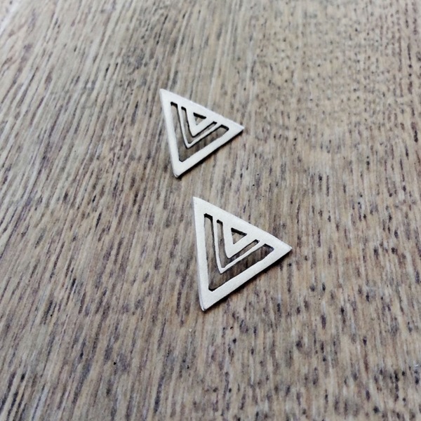 Ασημένια σκουλαρίκια - Τρίγωνα διάτρητα - handmade, fashion, design, μοναδικό, μοντέρνο, γυναικεία, ασήμι 925, χειροποίητα - 3