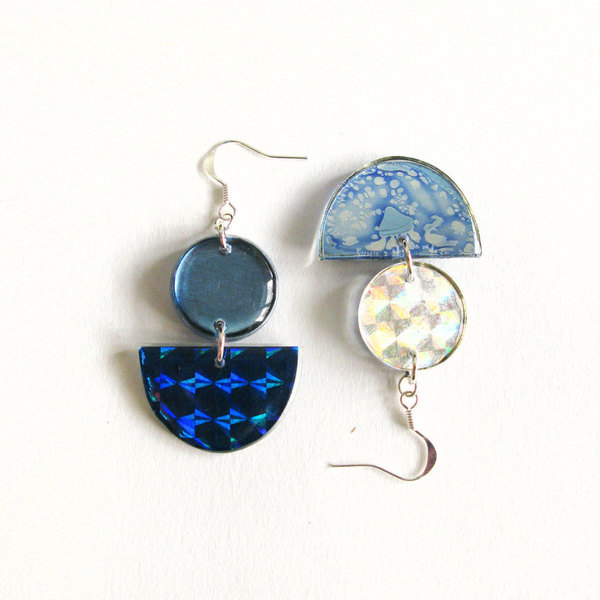 Μπλε σκουλαρίκια - γυαλί, γεωμετρικά σχέδια, plexi glass, κρεμαστά - 4