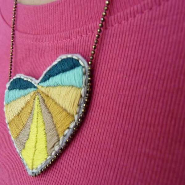 Embroidered necκlace Striped Heart - βαμβάκι, αλυσίδες, κεντητά, πολύχρωμο, χρωματιστό, επιχρυσωμένα, ορείχαλκος, καρδιά, κορδόνια - 4
