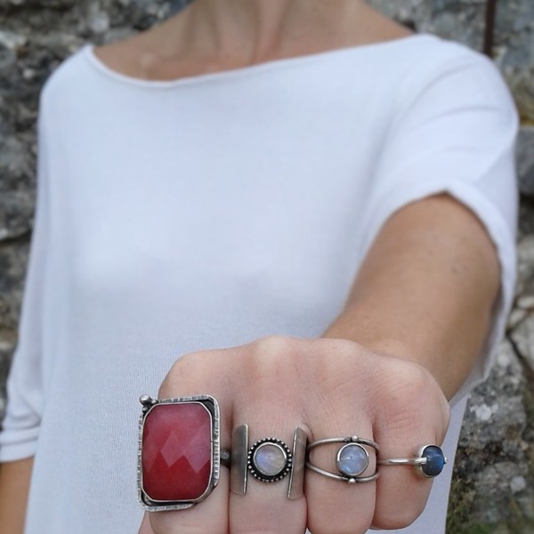 Red jade ring, χειροποίητο ασημένιο δαχτυλίδι (.925) με πολυεδρική ημιπολύτιμη πέτρα κόκκινου νεφρίτη - statement, ημιπολύτιμες πέτρες, chic, handmade, fashion, πέτρα, ασήμι 925, νεφρίτης, δαχτυλίδι, δαχτυλίδια, χειροποίητα, πέτρες - 5
