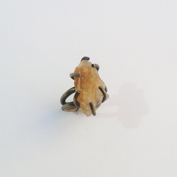 Raw citrine ring, χειροποίητο δαχτυλίδι από οξειδωμένο ορείχαλκο με ακατέργαστη χάντρα - statement, chic, handmade, fashion, ορείχαλκος, δαχτυλίδι, χειροποίητα, χάντρες, boho