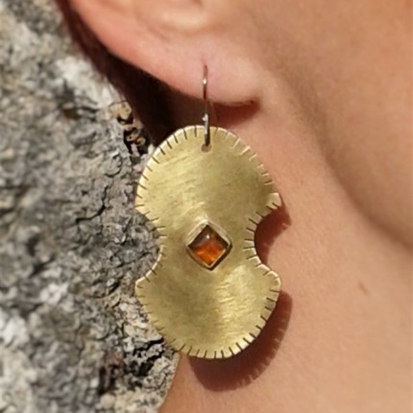 Amber earrings no2, χειροποίητα κρεμαστά σκουλαρίκια από ορείχαλκο με κεχριμπάρι - chic, handmade, ορείχαλκος, σκουλαρίκια, χειροποίητα, κρεμαστά - 3
