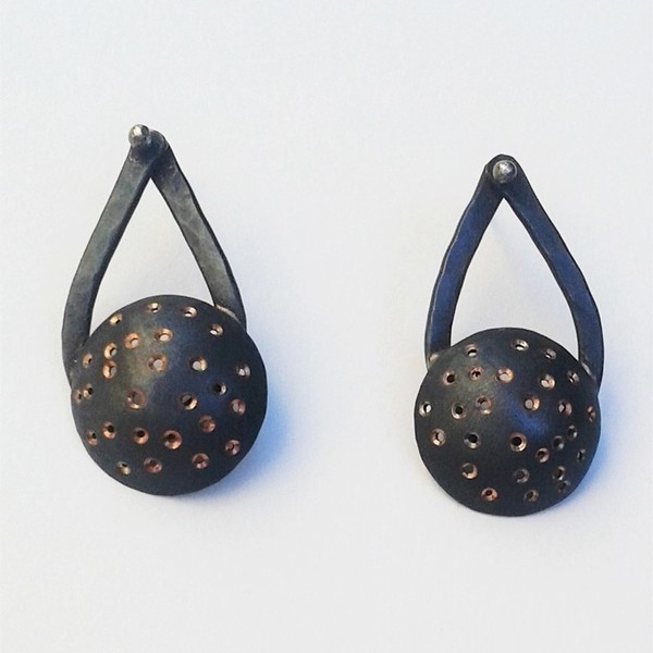 Black domed earrings, χειροποίητα σκουλαρίκια για rock εμφανίσεις - chic, handmade, ασήμι 925, χαλκός, χειροποίητα, boho