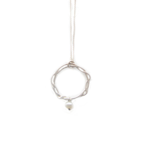 Mενταγιόν με μαργαριτάρι/silver pearl necklace/handmade necklace/dainty necklace - αλυσίδες, chic, handmade, charms, design, μαργαριτάρι, ασήμι 925, κύκλος, customized, κορδόνια, χειροποίητα, κρεμαστά - 2