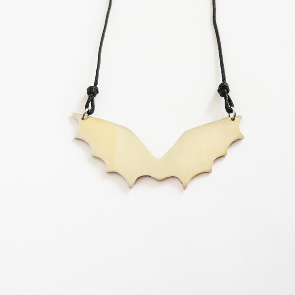 _bat wings halloween necklace-χειροποίητο κολιέ φτερά νυχτερίδας - handmade, κερωμένα κορδόνια, design, φτερό, αλπακάς, χειμωνιάτικο, κολιέ, κορδόνια, χειροποίητα, halloween, μπρούντζος