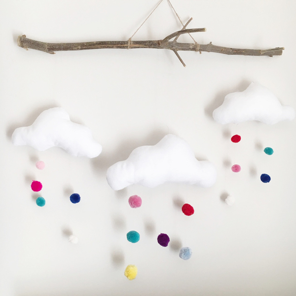 Ξύλινο διακοσμητικό "χρωματιστά σύννεφα" - διακοσμητικό, ξύλο, τσόχα, pom pom, μόμπιλε, για παιδιά