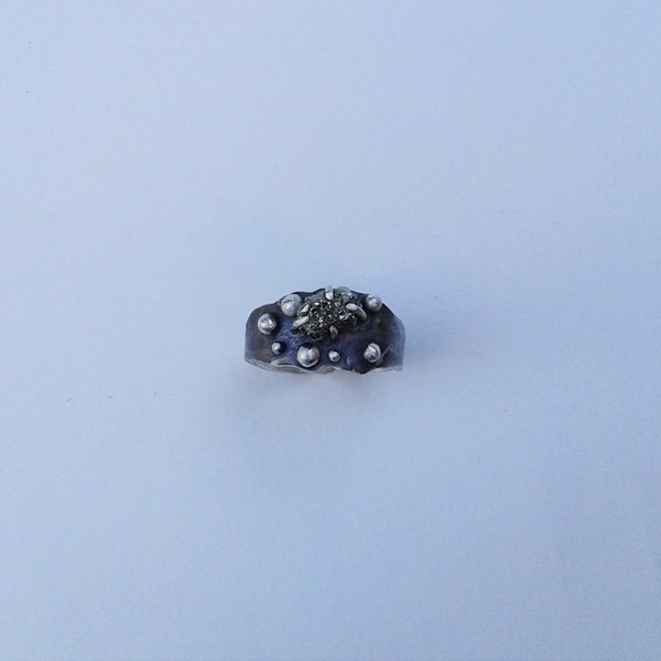 Dramatic ring - Χειροποίητο ασημένιο (.925) δαχτυλίδι με ακατέργαστο πυρίτη - ημιπολύτιμες πέτρες, chic, handmade, ασήμι 925, χειροποίητα, rock - 2