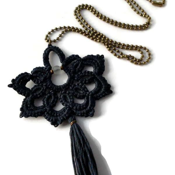 Black boho tassel pendant - βαμβάκι, vintage, μοντέρνο, ορείχαλκος, μακρύ, με φούντες, κολιέ, χειροποίητα, romantic, μακριά, boho, ethnic, κρόσσια, rock - 2