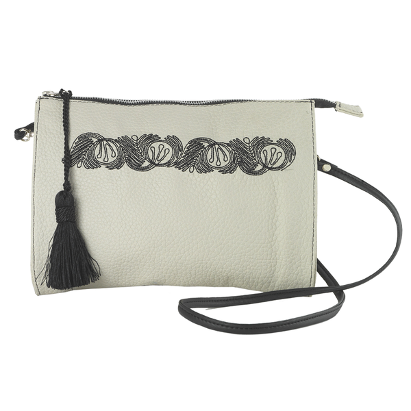 Mrs M.Ecru - Clutch Bag by Christina Malle - κεντητά, φάκελοι, ώμου, με φούντες, τσάντα, δερματίνη