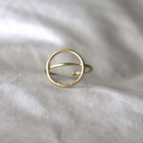 o Bronze Binding circles the ring | Δαχτυλίδι Μπρoύτζος minimal δώρο για εκείνη - επιχρυσωμένα, δώρο, δαχτυλίδι, γεωμετρικά σχέδια, χειροποίητα, minimal, μικρά, μπρούντζος, αυξομειούμενα, φθηνά