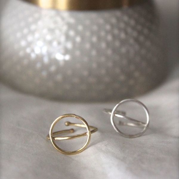 o Bronze Binding circles the ring | Δαχτυλίδι Μπρoύτζος minimal δώρο για εκείνη - επιχρυσωμένα, δώρο, δαχτυλίδι, γεωμετρικά σχέδια, χειροποίητα, minimal, μικρά, μπρούντζος, αυξομειούμενα, φθηνά - 4