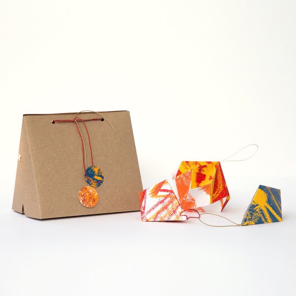 σετ 3 γεωμετρικών χριστουγεννιάτικων μεταξοτυπημένων στολιδιών origami - χαρτί, γεωμετρικά σχέδια, στολίδι, χριστουγεννιάτικο, κρεμαστά, χριστουγεννιάτικα δώρα, στολίδια