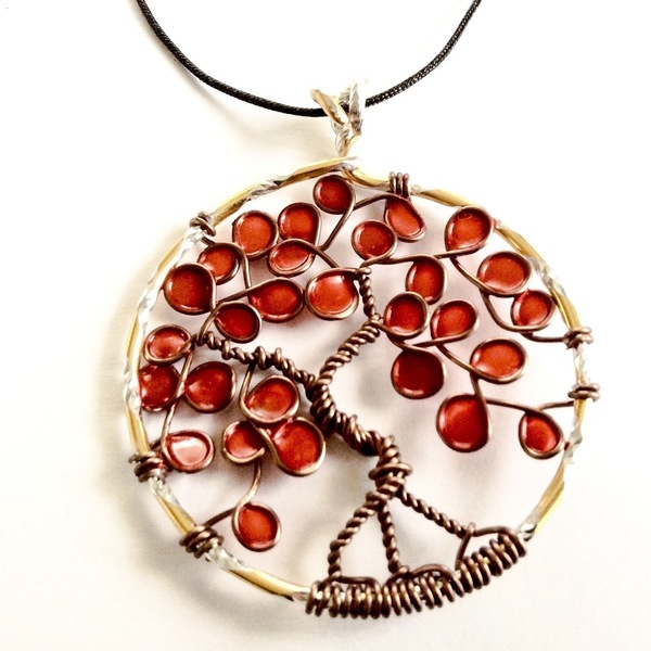 Το δέντρο της ζωής~Χειροποίητο κολιέ σε κόκκινο χρώμα - μοναδικό, αλουμίνιο, κύκλος, δέντρα, δώρο, κολιέ, κορδόνια, κορδόνια, χειροποίητα, καθημερινό, δωράκι - 2