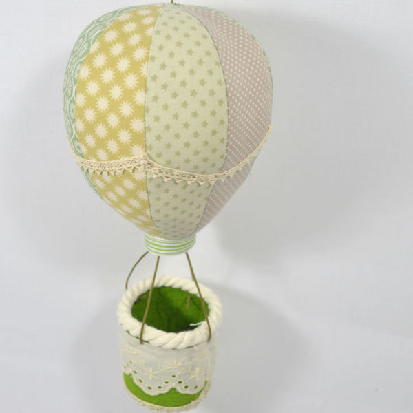 Κρεμαστό αερόστατο με συννεφάκι με ραμμένο το όνομα του παιδιού σε αποχρώσεις πράσινου, λαδί και καφέ - ύφασμα, βαμβάκι, διακοσμητικό, τσόχα, δώρο, customized, decor, όνομα - μονόγραμμα, αερόστατο, δώρα για βάπτιση, δωμάτιο, συννεφάκι, personalised, μόμπιλε, για παιδιά - 4