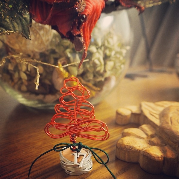 Χριστουγεννιάτικο γούρι δεντράκι από αλουμίνιο κόκκινο - διακοσμητικό, γούρι, αλουμίνιο, πηλός, μέταλλο, δωράκι, είδη διακόσμησης, είδη δώρου, χριστουγεννιάτικο, χριστουγεννιάτικο δέντρο, στολίδια - 4