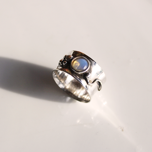 Ασημένιο δαχτυλίδι με ημιπολύτιμους λίθους-ανοιχτό μπλέ opal - ημιπολύτιμες πέτρες, ασήμι 925, δαχτυλίδι, χειροποίητα, ασημένια, οπάλιο - 3