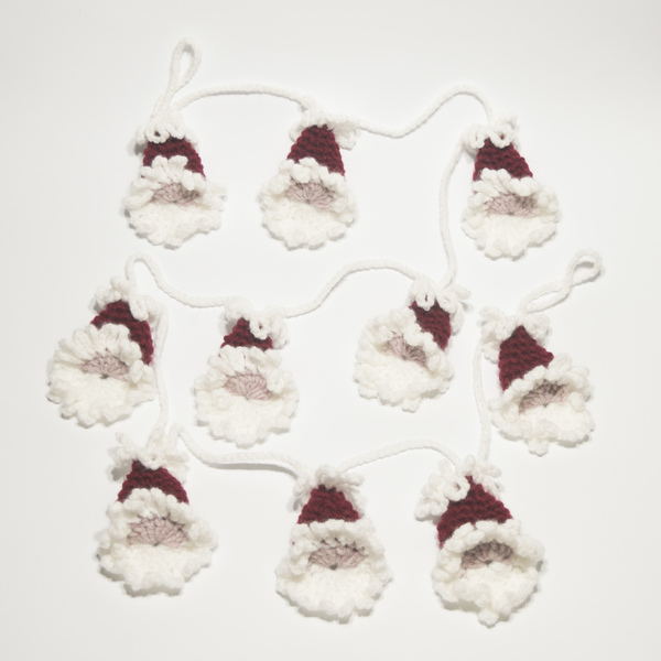Χειροποίητη crochet γιρλάντα SANTA - μαλλί, νήμα, πλεκτό, crochet, ακρυλικό, γιρλάντες, χειροποίητα, χριστουγεννιάτικο, χριστουγεννιάτικο δέντρο