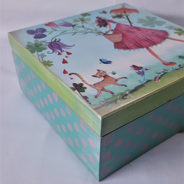 Ξύλινο κουτί με παιδική παράσταση. - handmade, διακοσμητικό, ξύλο, κορίτσι, ντεκουπάζ, κουτί, χειροποίητα - 2