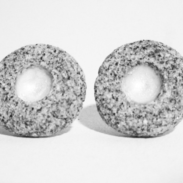 lava σκουλαρίκια λευκό περλέ - ιδιαίτερο, μοναδικό, μοντέρνο, πέτρα, σμάλτος, δώρο, πηλός, σκουλαρίκια, χειροποίητα