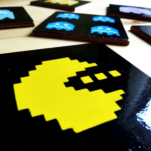 Pac-Man. Ξύλινα, μοναδικά, ζωγραφισμένα στο χέρι σουβέρ - ξύλο, ζωγραφισμένα στο χέρι, μοναδικό, παιχνίδι, δώρο, χειροποίητα, unique