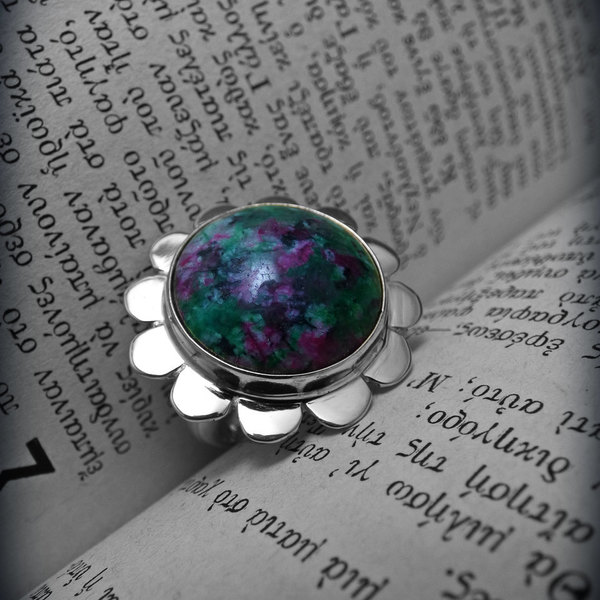 " Floral Ruby Zoisite " - Χειροποίητο επίχρυσο δαχτυλίδι με ημιπολυτιμο λίθο Ρουμπίνι σε Ζοϊσίτη! - ημιπολύτιμες πέτρες, ημιπολύτιμες πέτρες, chic, handmade, βραδυνά, fashion, καλοκαιρινό, vintage, κλασσικό, design, ιδιαίτερο, μοναδικό, μοντέρνο, γυναικεία, καλοκαίρι, επιχρυσωμένα, ορείχαλκος, sexy, ανοιξιάτικο, χειμωνιάτικο, λουλούδια, donkey, δαχτυλίδι, δαχτυλίδια, χειροποίητα, romantic, απαραίτητα καλοκαιρινά αξεσουάρ, κλασσικά, λουλούδι, γυναίκα, boho, ethnic - 4