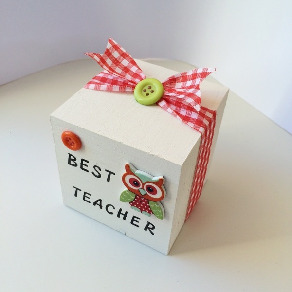 Ξύλινο Press Papier κύβος για την δασκαλα - κορδέλα, κορδέλα, ξύλο, ιδιαίτερο, ζωάκι, δώρο, κουτί, σχολικό, κουκουβάγια, κουμπί, παιδί, δωράκι, ξύλινο, διακοσμητικά, δώρα για δασκάλες - 3