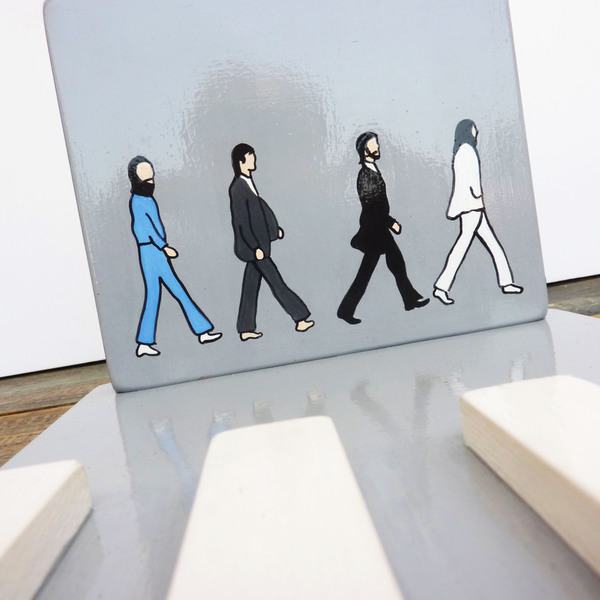 The Beatles_Abbey Road. Μοναδική, ζωγραφισμένη στο χέρι βάση τάμπλετ. - διακοσμητικό, ξύλο, ζωγραφισμένα στο χέρι, μοναδικό, χειροποίητα - 2