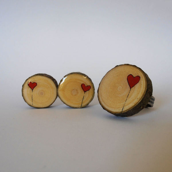 Stud earrings "Love". - ξύλο, γυαλί, ζωγραφισμένα στο χέρι, μοναδικό, καρδιά, δώρο, αγάπη, αγάπη, ακρυλικό, cute, πρωτότυπο, σκουλαρίκια, χειροποίητα, ξύλινο - 3
