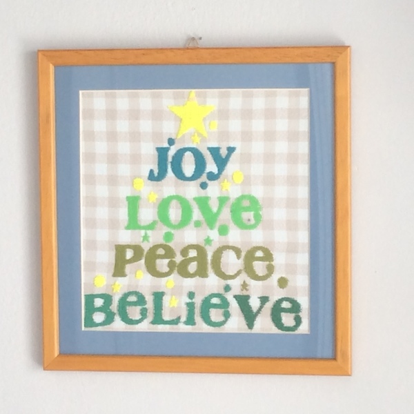 Joy, Love...Κάδρο με κέντημα! - βαμβάκι, κεντητά, ξύλο, πίνακες & κάδρα, σπίτι, αγάπη, κορδόνια, δωμάτιο, δωράκι, χριστουγεννιάτικο