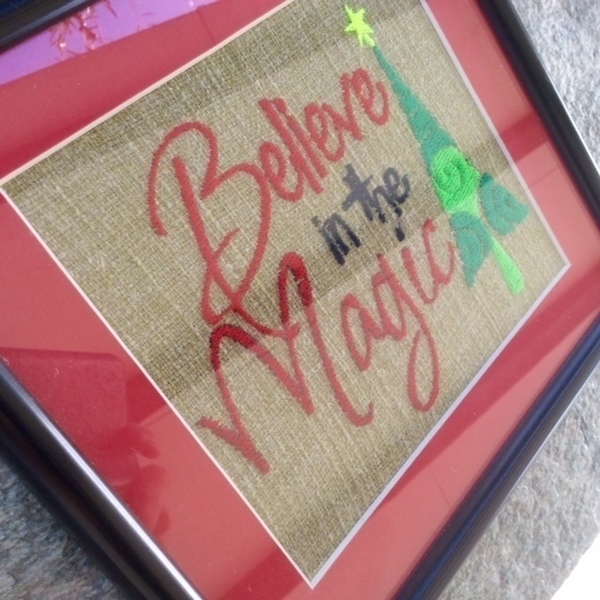 Believe in the magic..Κάδρο με κέντημα! - ύφασμα, διακοσμητικό, ξύλο, πίνακες & κάδρα, δέντρα, αγάπη, κορδόνια, δωράκι, χριστουγεννιάτικο, χριστουγεννιάτικο δέντρο - 2