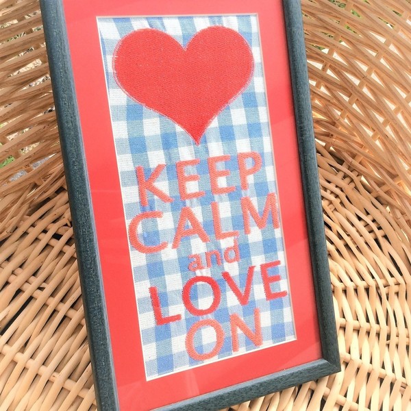 Keep Calm and Love On..Κάδρο με κέντημα! - βαμβάκι, διακοσμητικό, ξύλο, πίνακες & κάδρα, καρδιά, σπίτι, αγάπη, κορδόνια, σε αγαπώ, ξύλινο, ερωτευμένοι - 3