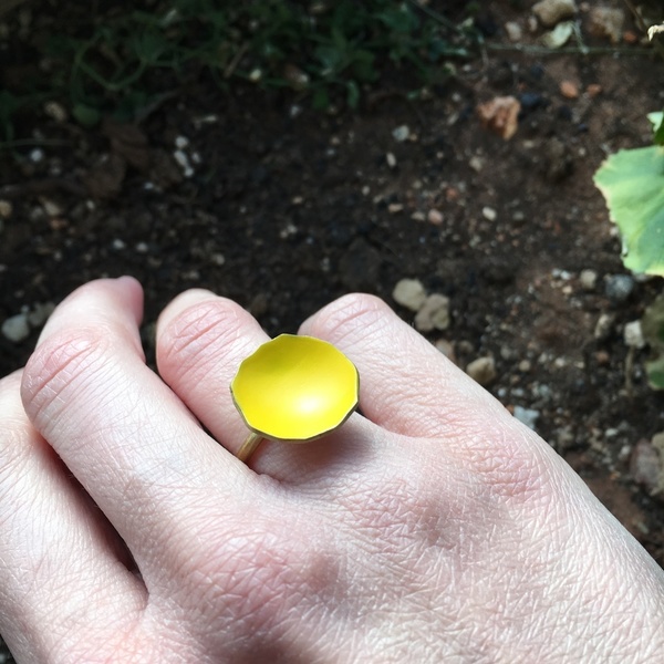 Δαχτυλίδι χειροποίητο ορειχάλκινο με κίτρινο σμάλτο - μονόχρωμες, μοντέρνο, ορείχαλκος, ακρυλικό, δαχτυλίδι, χειροποίητα - 4