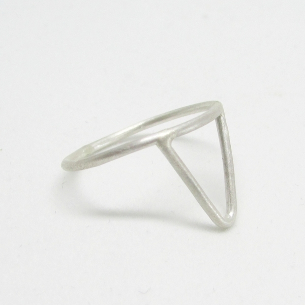 Ασημένιο δαχτυλίδι, τρίγωνο - ασήμι 925, δαχτυλίδι, γεωμετρικά σχέδια, καθημερινό, minimal, ασημένια, μικρά, δώρα για γυναίκες