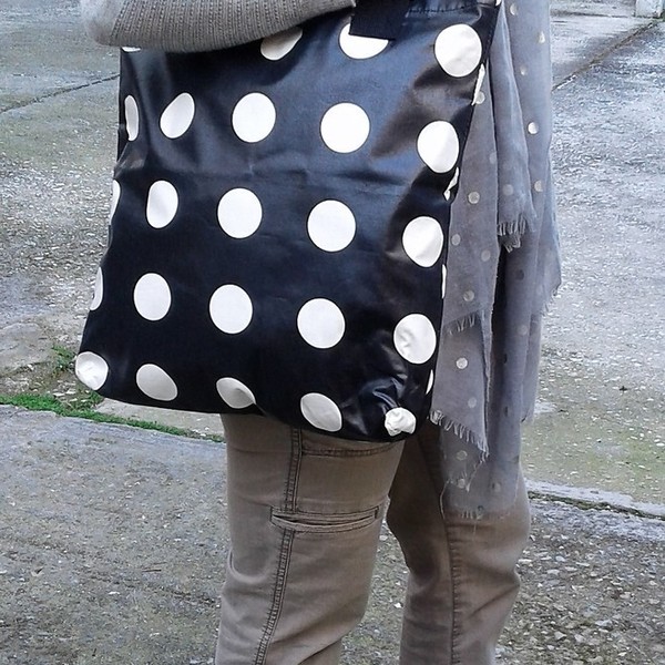 Tote bag σε αδιάβροχο πανί και μαυρόασπρο φόντο - γυναικεία, ώμου, τσάντα - 5