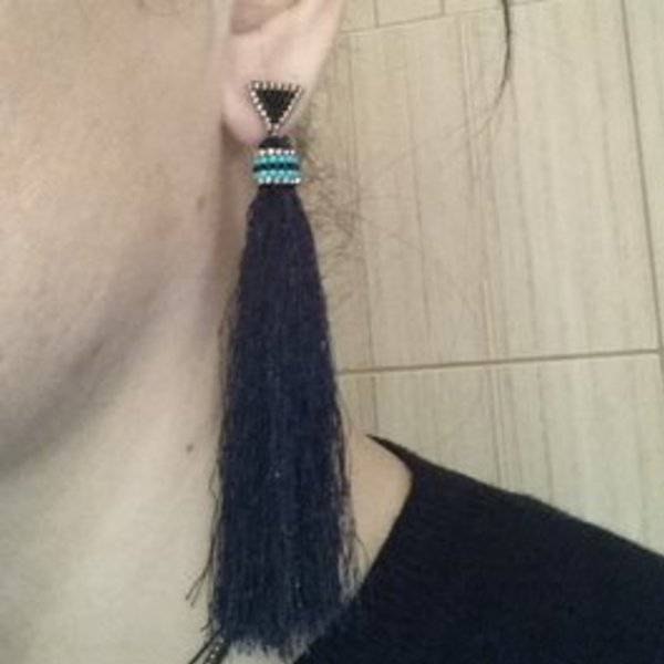 Black tassel earrings, σκουλαρίκια με μαύρη φούντα και στοιχείο με χάντρες - chic, handmade, μοναδικό, μοντέρνο, δώρο, με φούντες, με φούντες, κορδόνια, σκουλαρίκια, χειροποίητα, summer, χάντρες, miyuki delica, boho, δώρα για γυναίκες - 3