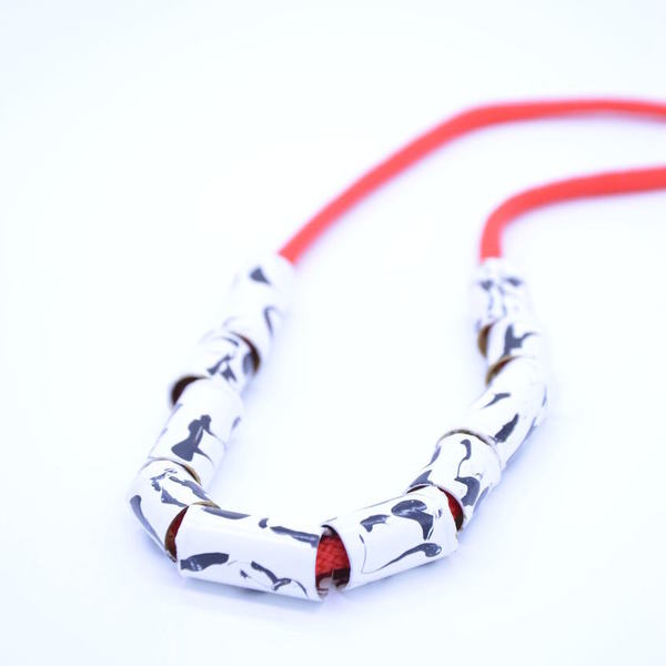 ''Red'' Necklace / Χειροποίητο κολιέ με χρώμα - μοναδικό, ορείχαλκος, σμάλτος, κολιέ, κορδόνια, κορδόνια, χειροποίητα, must αξεσουάρ - 2