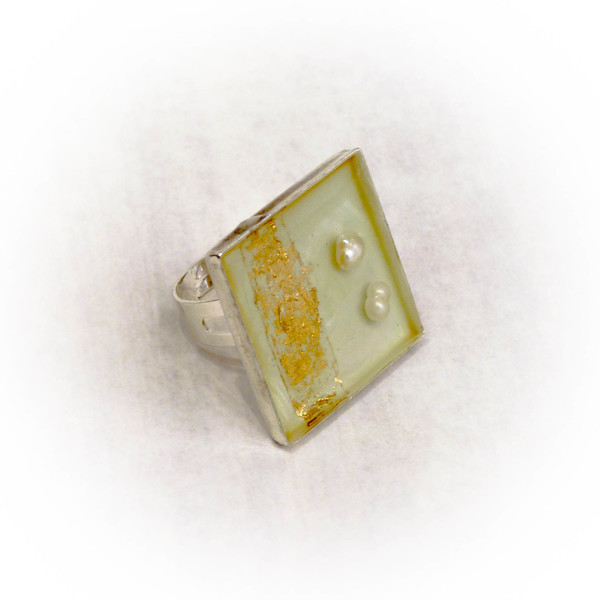 Δαχτυλίδι με υγρό γυαλί σε τετράγωνο καστόνι ( λευκό) - γυαλί, μαργαριτάρι, δαχτυλίδι, μπρούντζος