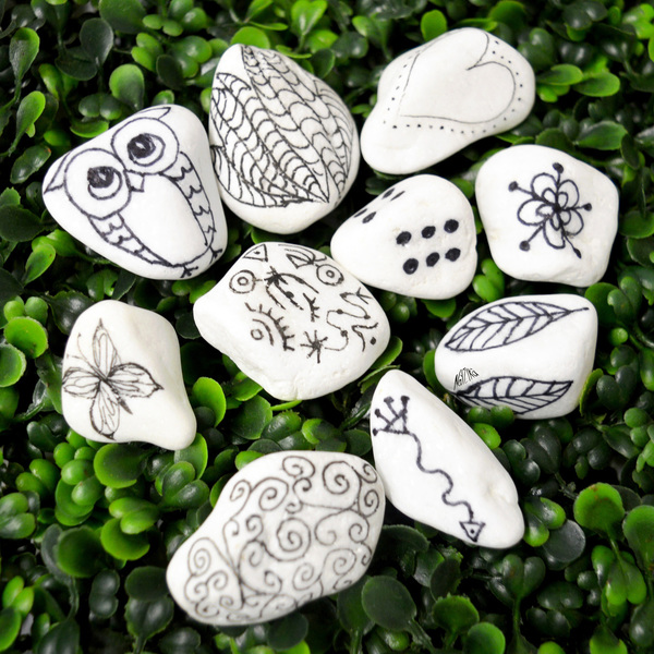 10 HandPainted Pebbles / 10 Πέτρες ζωγραφισμένες στο χέρι - handmade, ζωγραφισμένα στο χέρι, δώρο, χειροποίητα, πέτρες, δώρα γάμου, χριστουγεννιάτικα δώρα - 3