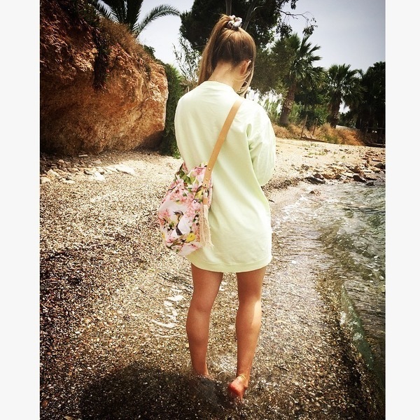 Καλοκαιρινή oversized τσάντα με χρωματιστά σχέδια με πουλάκια και λουλούδια - ύφασμα, καλοκαίρι, πουλάκια, λουλούδια, χιαστί, τσάντα, παραλία, θάλασσα, φλοράλ, απαραίτητα καλοκαιρινά αξεσουάρ - 5